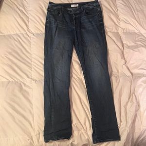 LOFT BRAND JEANS IN CURVY STRAIGHT LEG; Size 6/28